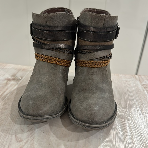 Grey bootie - Picture 6 of 8